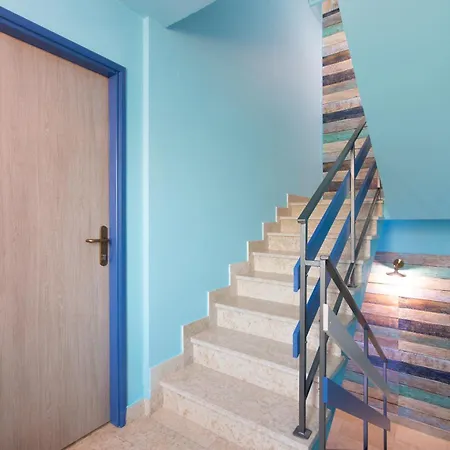 & Studio By The Way * Baška