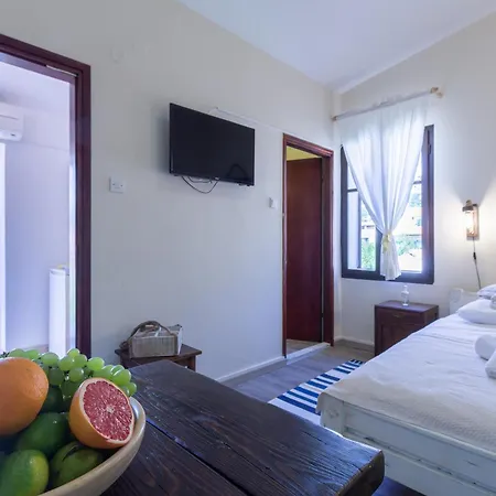 & Studio By The Way Apartment *
